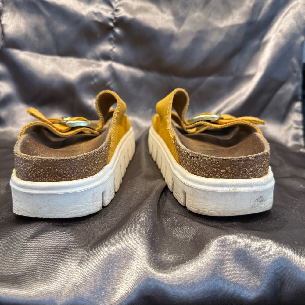 Birkenstock Papillio size 38 Suede Arizona Platform Sandals Gold Buckles w/ box - Picture 12 of 12
